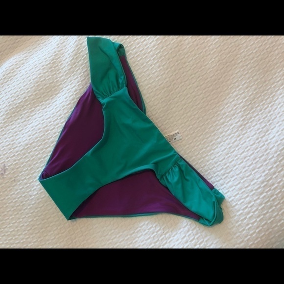 A. Che Bikini Swimsuit Size M - Picture 1 of 16